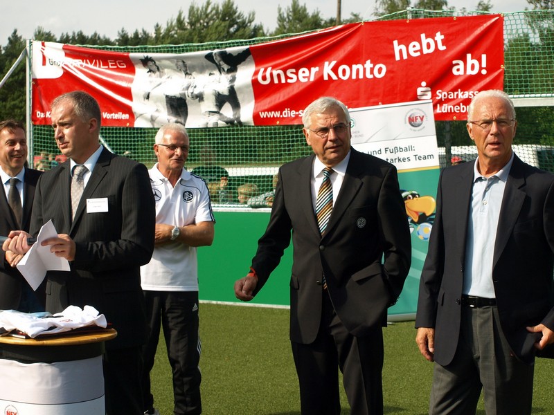 TSVBardowick-Eröffnung-Minispielfeld-mit-FranzBeckenbauer-012