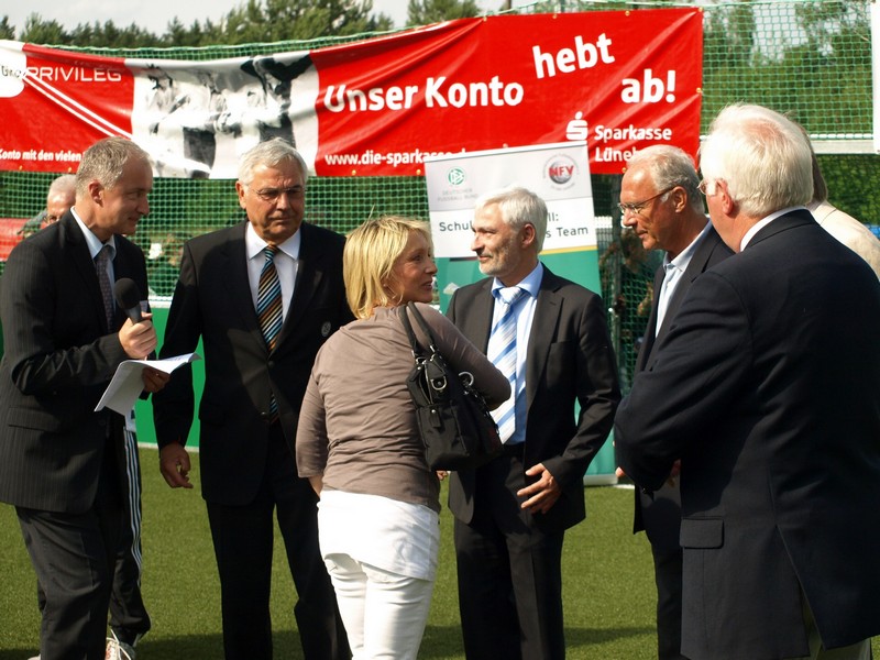 TSVBardowick-Eröffnung-Minispielfeld-mit-FranzBeckenbauer-013