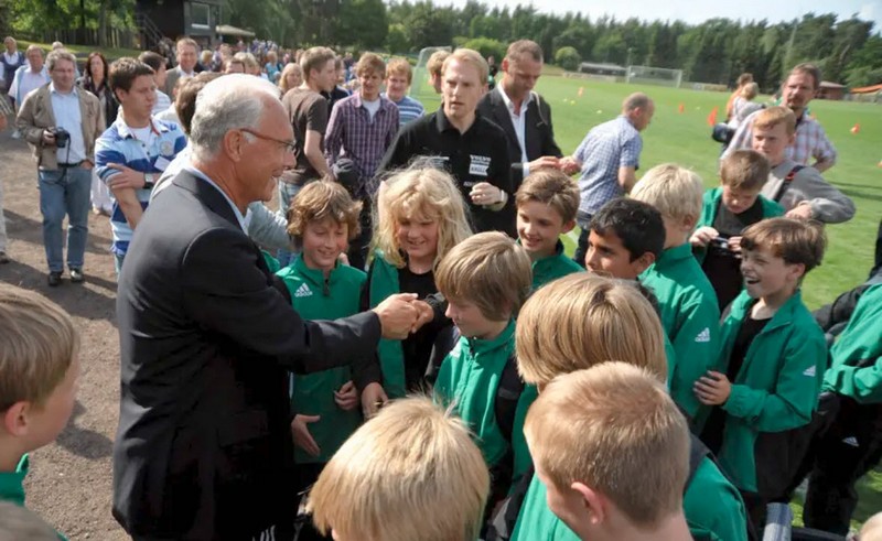 TSVBardowick-Eröffnung-Minispielfeld-mit-FranzBeckenbauer-041